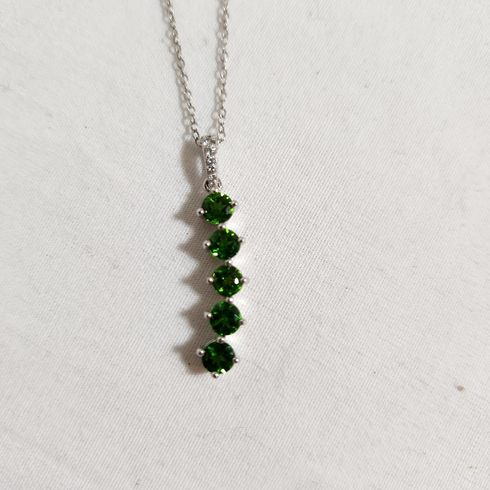 Elegant Green Gemstone Pendant Necklace 925 Sterling Silver
